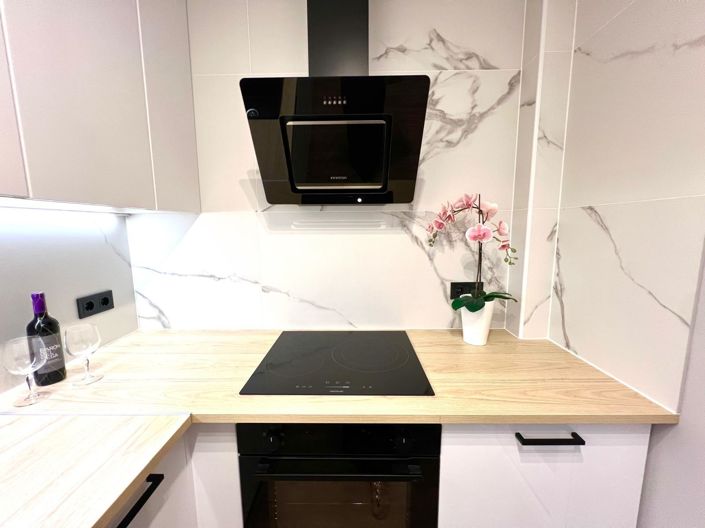 Image No.18-3 Bed Property for sale