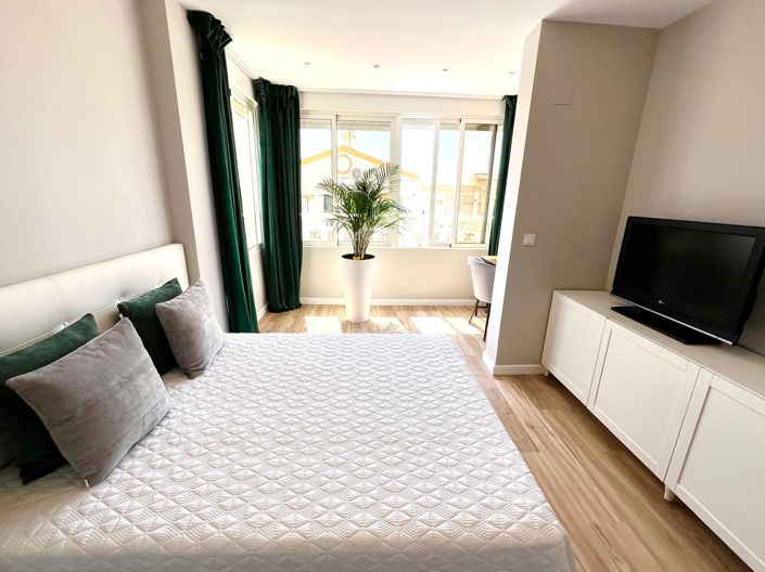 Image No.30-3 Bed Property for sale