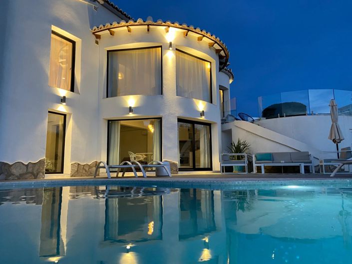 Image No.1-3 Bed Villa for sale