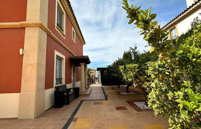 Image No.1-4 Bed Villa for sale