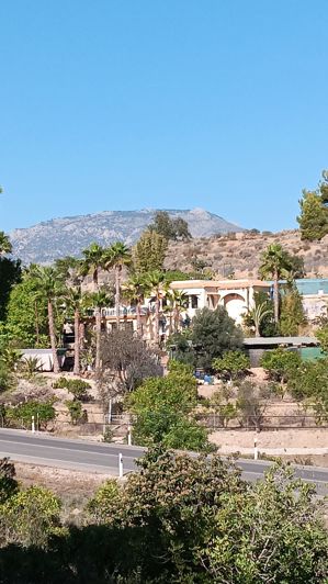 Image No.1-5 Bed Villa for sale