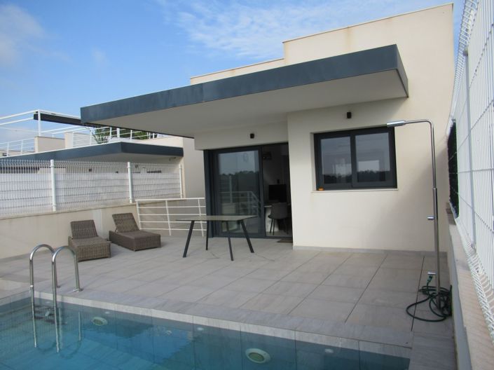 Image No.1-5 Bed Villa for sale