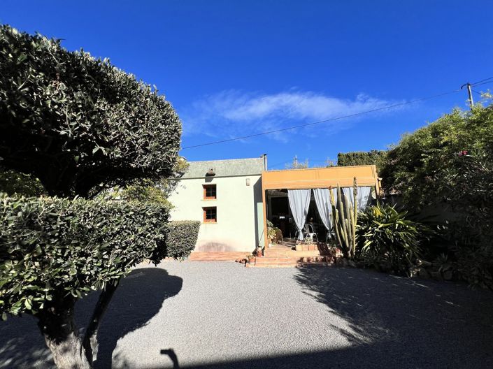 Image No.1-3 Bed Villa for sale