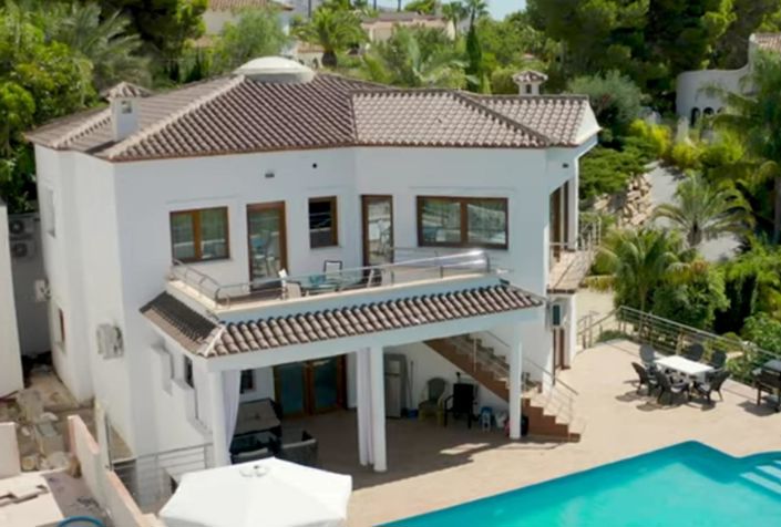 Image No.1-7 Bed Villa for sale