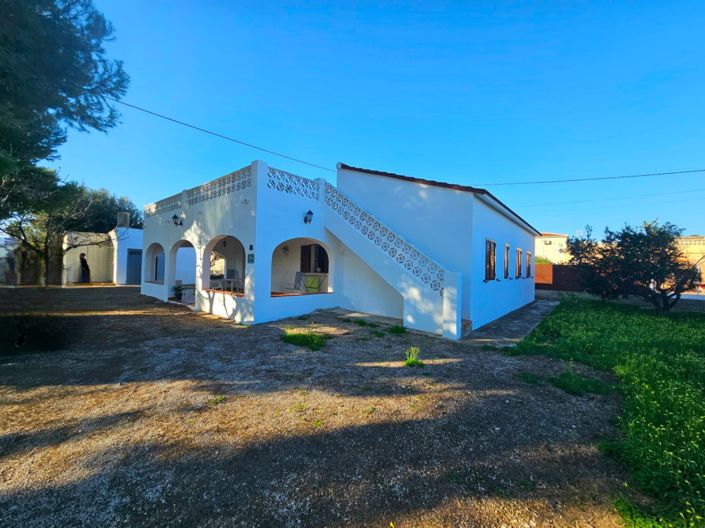 Image No.1-4 Bed Villa for sale