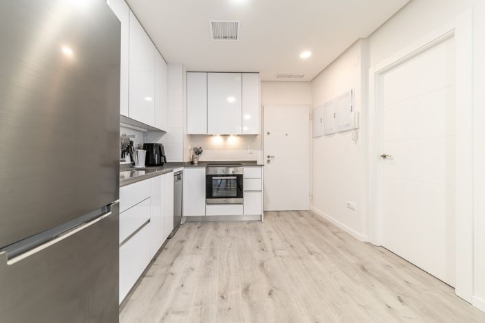 Image No.29-3 Bed Apartment for sale