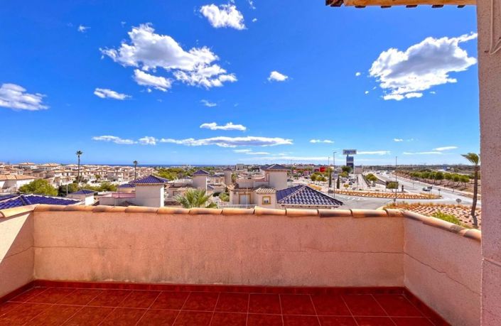 Image No.3-4 Bed Villa for sale