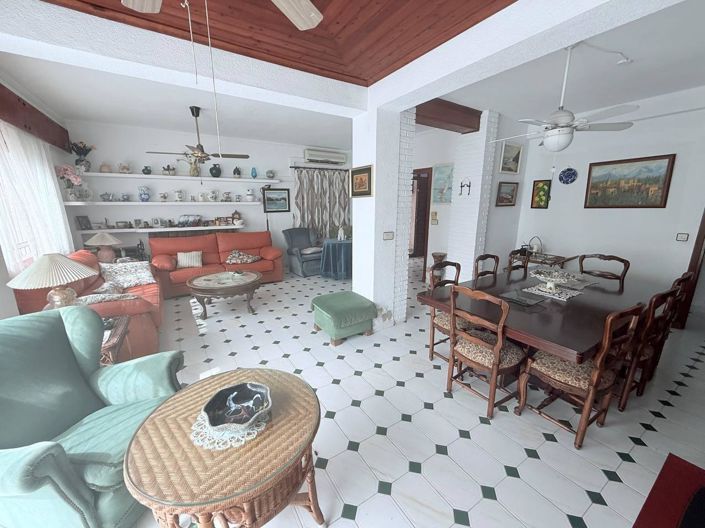 Image No.11-Villa de 4 chambres à vendre à Orihuela Costa