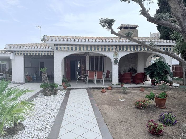 Image No.32-Villa de 4 chambres à vendre à Orihuela Costa