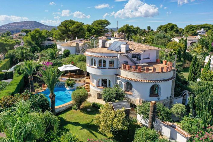 Image No.1-5 Bed Villa for sale