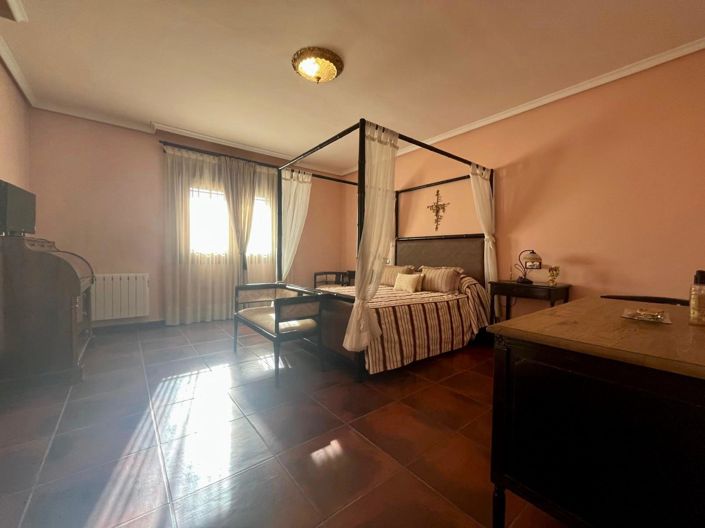 Image No.31-4 Bed Villa for sale