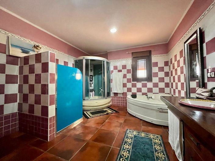 Image No.38-4 Bed Villa for sale