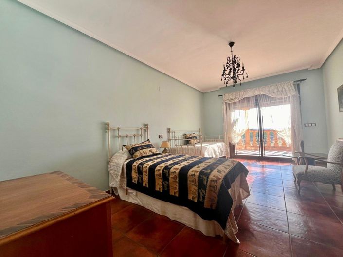 Image No.45-4 Bed Villa for sale