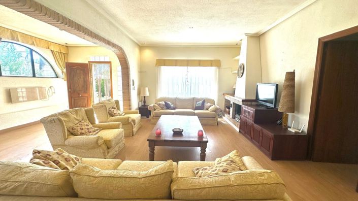 Image No.36-3 Bed Villa for sale