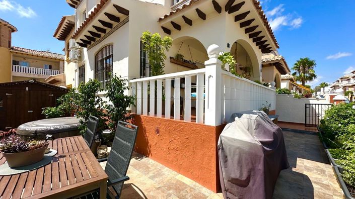 Image No.1-2 Bed Townhouse for sale