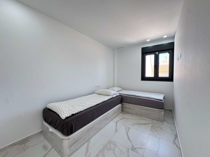 Image No.39-2 Bed Apartment for sale