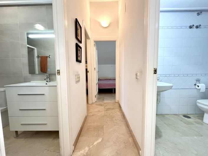 Image No.20-3 Bed Apartment for sale