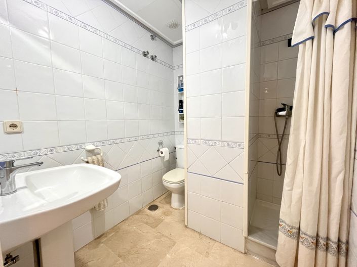 Image No.28-3 Bed Apartment for sale