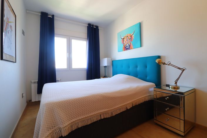 Image No.17-3 Bed Property for sale