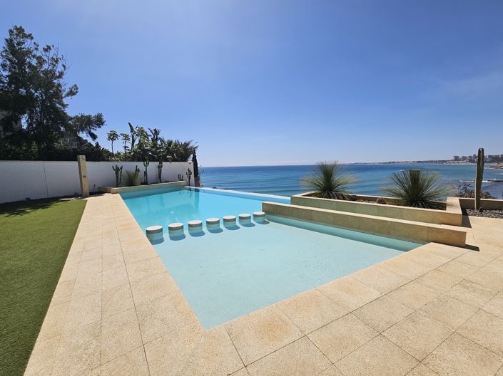 Image No.3-Villa de 5 chambres à vendre à Cabo Roig