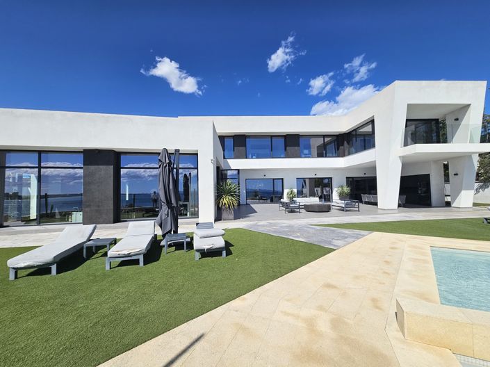 Image No.5-Villa de 5 chambres à vendre à Cabo Roig