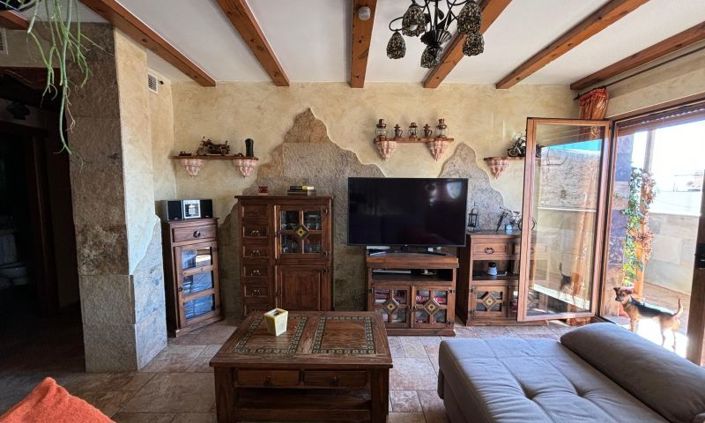 Image No.14-8 Bed Villa for sale