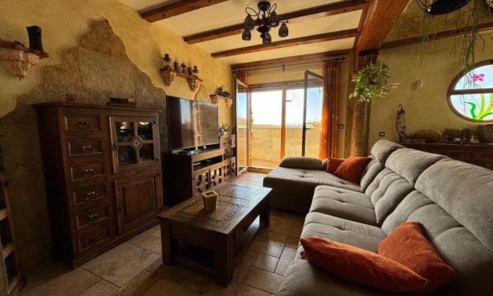 Image No.16-8 Bed Villa for sale