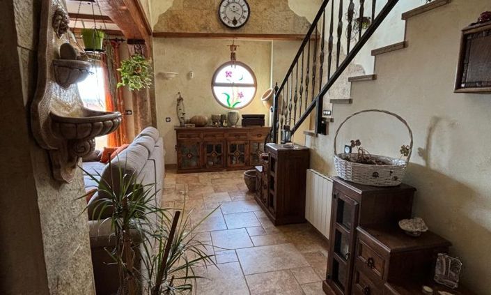 Image No.23-8 Bed Villa for sale