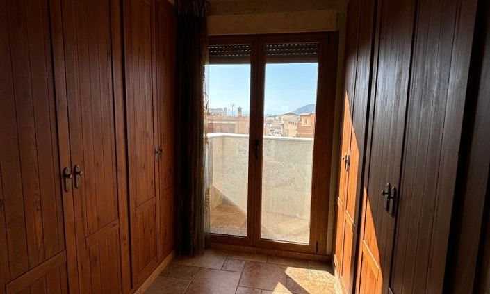 Image No.33-8 Bed Villa for sale