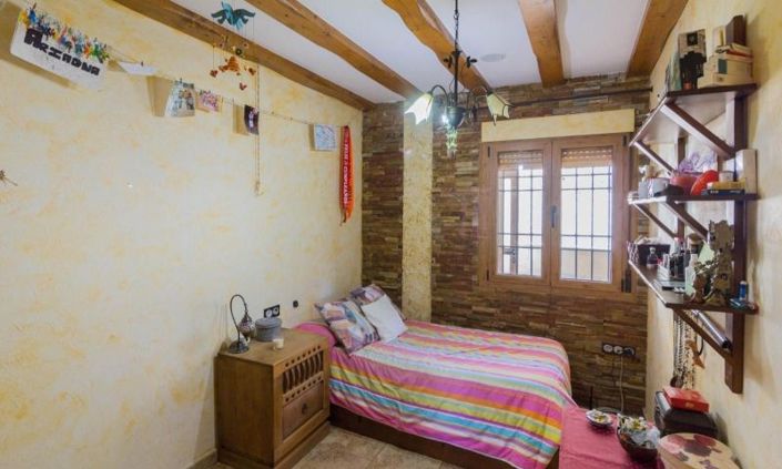 Image No.36-8 Bed Villa for sale