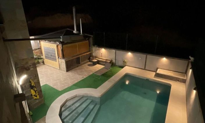 Image No.6-8 Bed Villa for sale