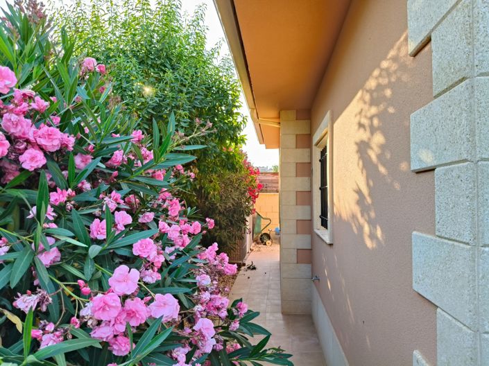 Image No.4-2 Bed Villa for sale