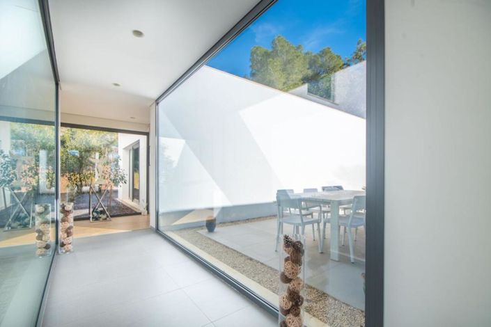 Image No.26-4 Bed Villa for sale