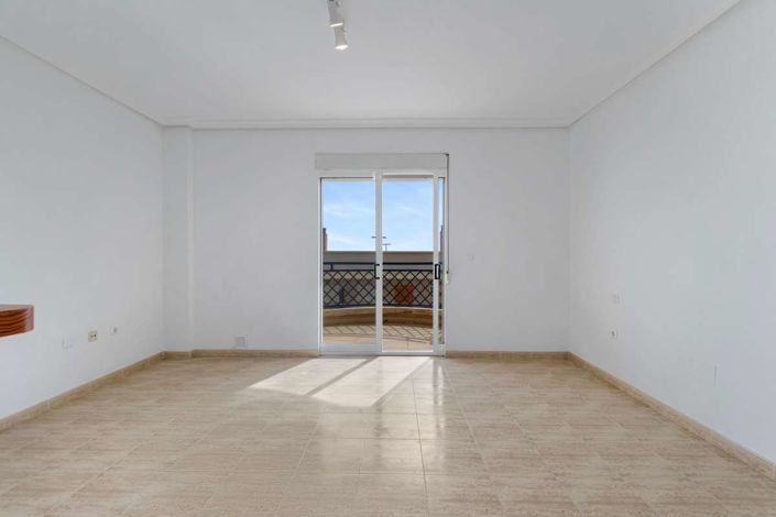 Image No.8-Apartment for sale