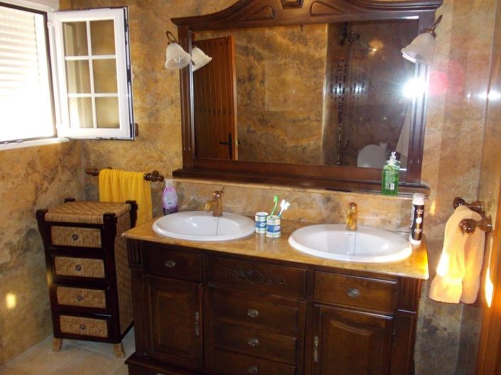 Image No.15-4 Bed Villa for sale