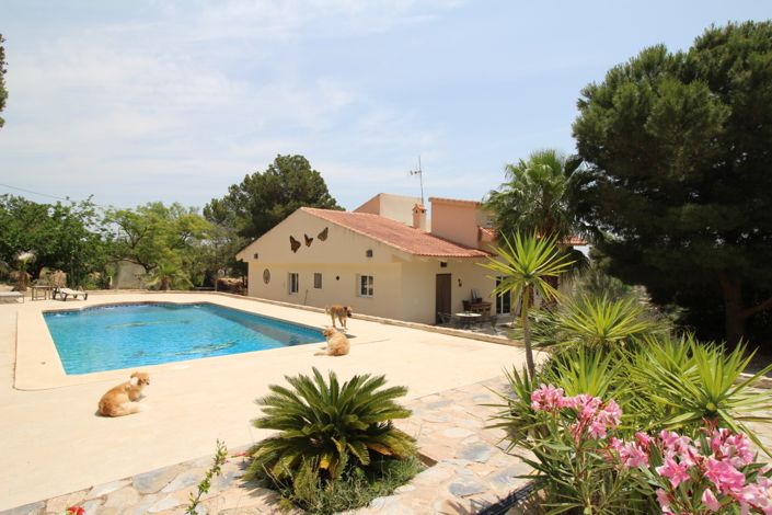 Image No.1-3 Bed Villa for sale