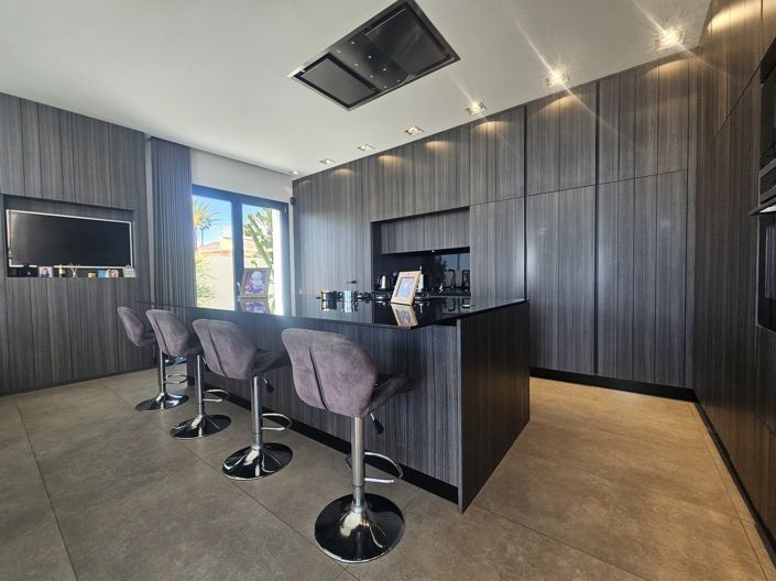 Image No.12-4 Bed Villa for sale