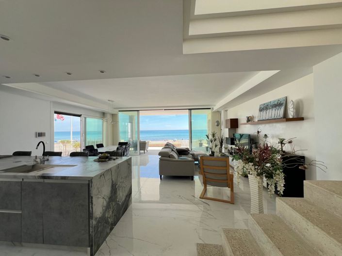 Image No.8-5 Bed Villa for sale