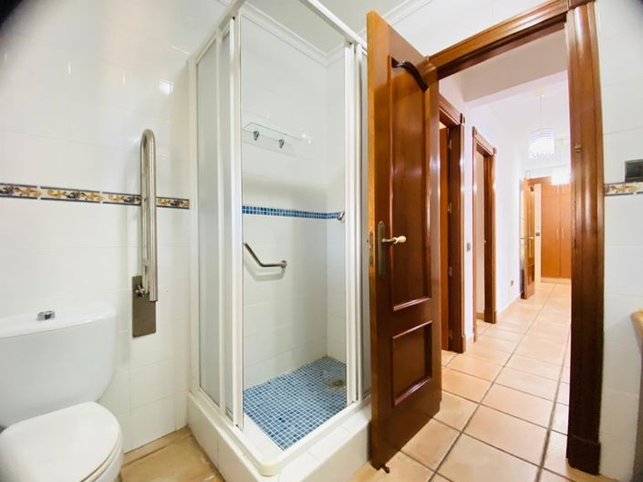 Image No.13-2 Bed Villa for sale