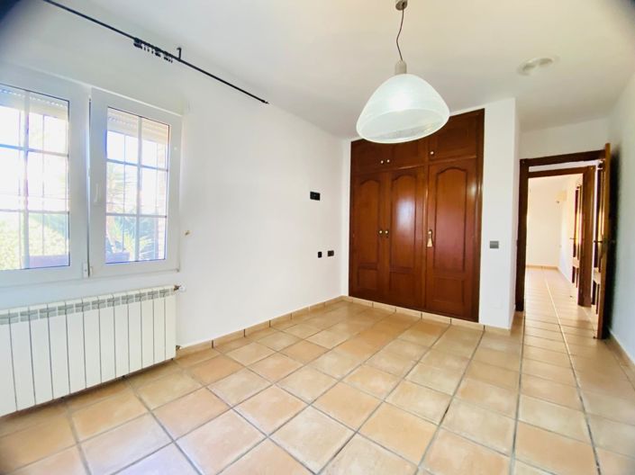 Image No.17-2 Bed Villa for sale