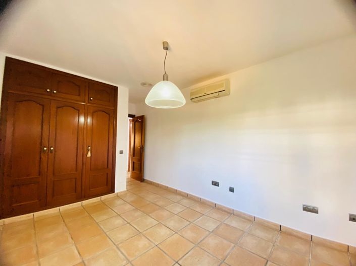 Image No.18-2 Bed Villa for sale