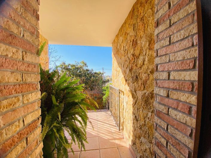 Image No.4-2 Bed Villa for sale