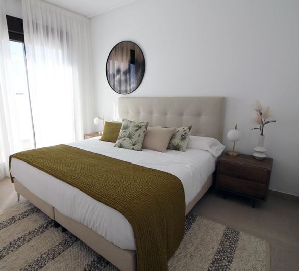 Image No.20-3 Bed Property for sale