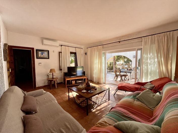 Image No.20-6 Bed Villa for sale