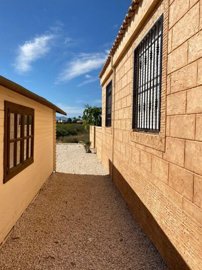 country-house-albatera-mnh561342740-47