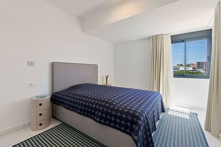 Image No.16-5 Bed Villa for sale