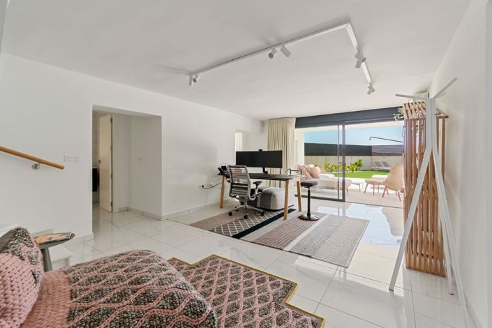 Image No.27-5 Bed Villa for sale