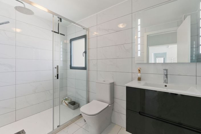 Image No.29-5 Bed Villa for sale