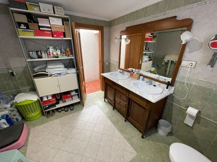 Image No.38-4 Bed Villa for sale