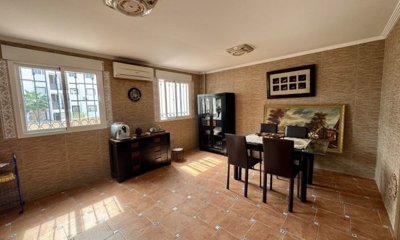 dc06de8c-img-2772